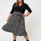 Saia Mindy Feminina Leota em Graphic Gardenia (Curve) Branca