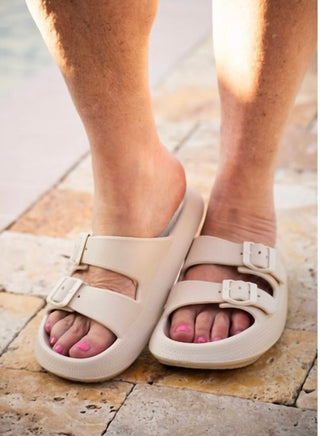 Julia Rose - Sandália Slides com Fivela