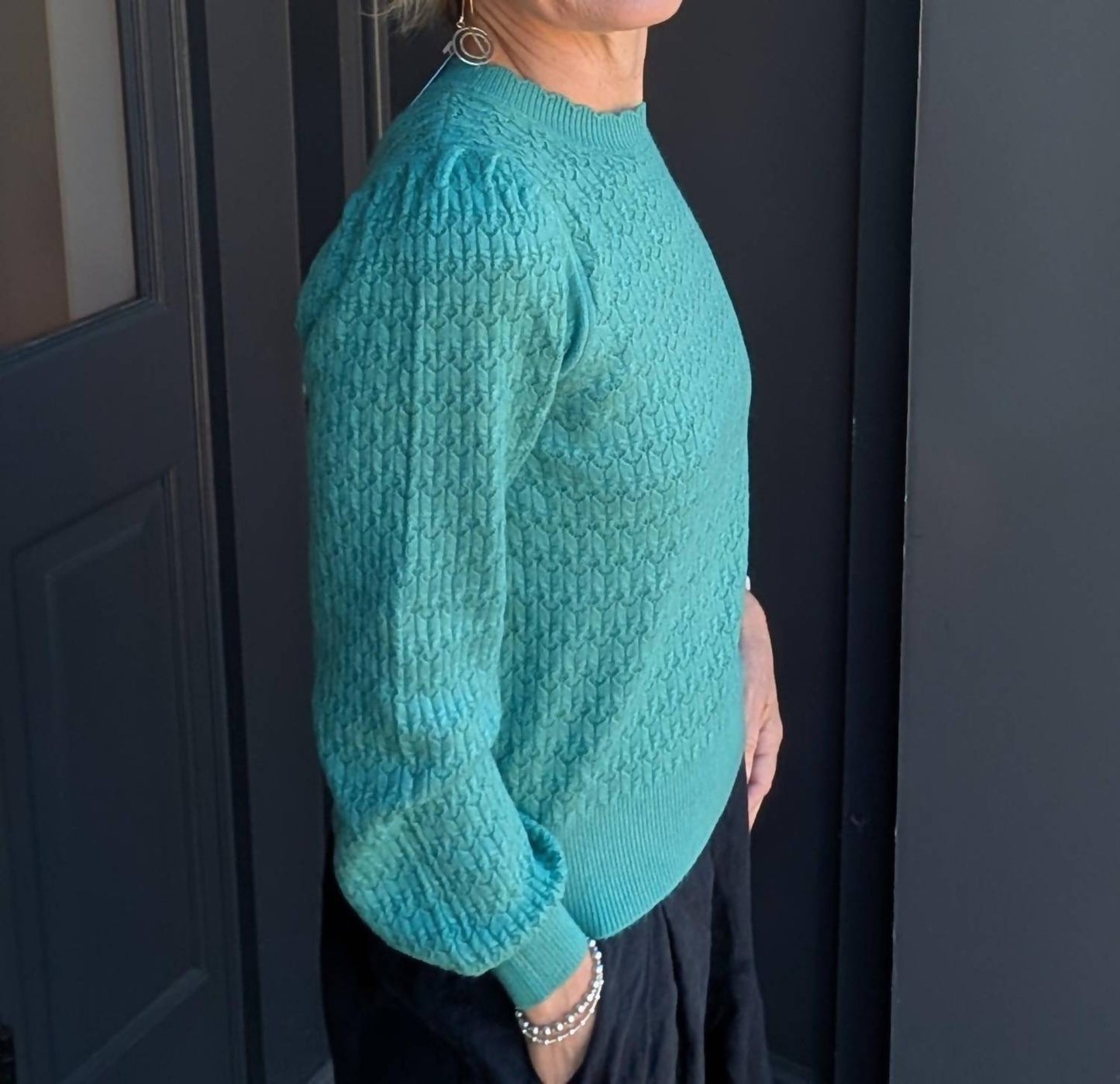 &Merci - Scallop Hem Puff Sleeve Sweater
