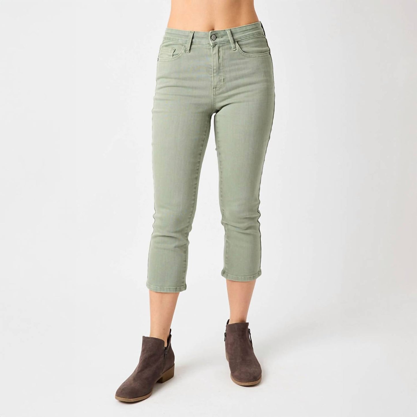 Judy Blue - Mid-rise Garment Dyed Capri Pants