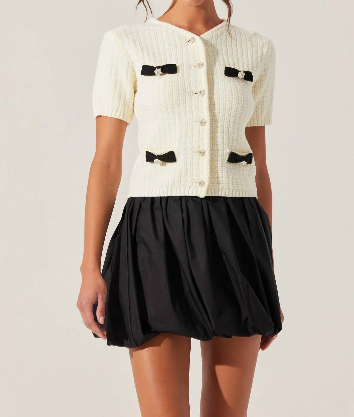 Astr - Averie Contrast Bow Cardigan