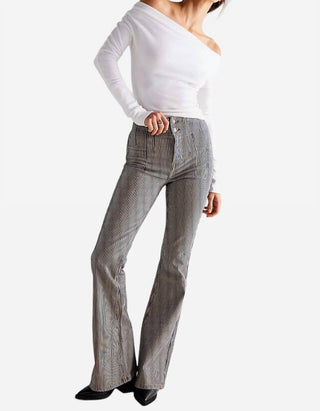 Free People - Calça Jeans Flare Jayde Railroad