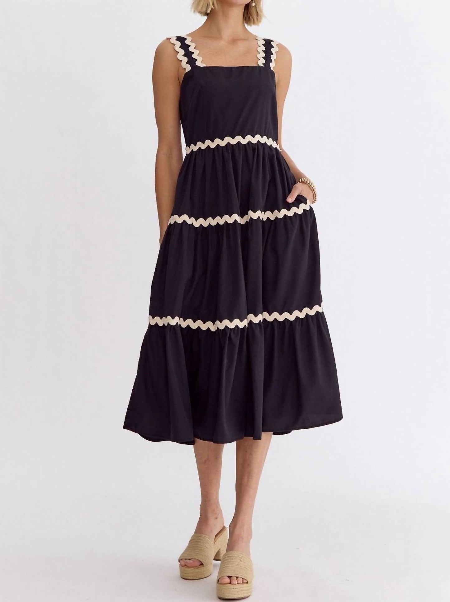 Entro - Square Neck Sleeveless Midi Dress