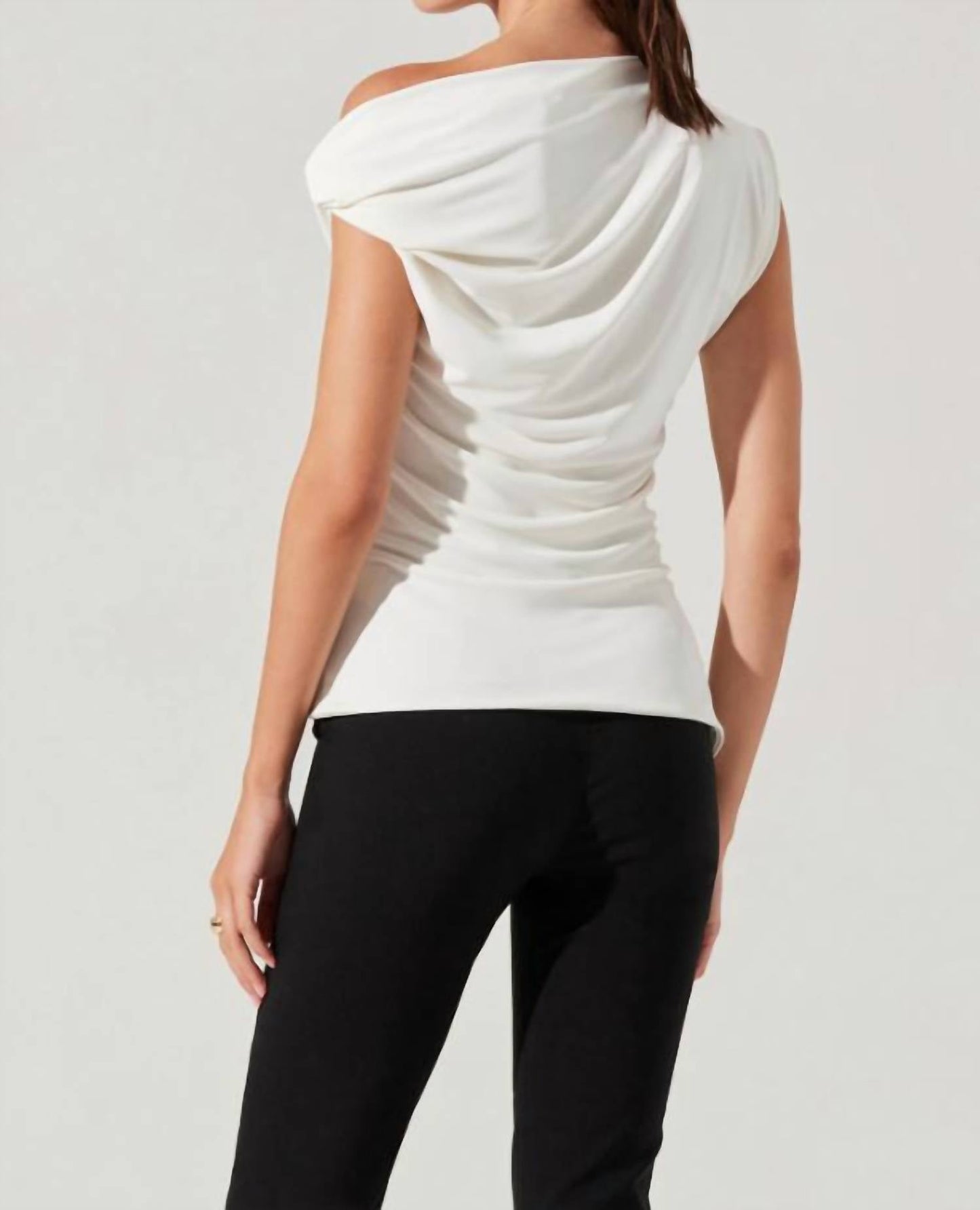 Astr - Aphra Assymetrical Twisted Off Shoulder Top