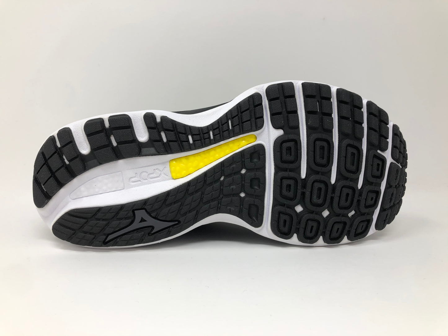 Tênis de corrida Mizuno Wave Sky Waveknit 3 feminino, preto, tamanho 6 B(M) EUA