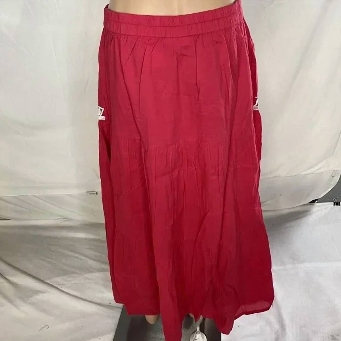 Chakeris - Women's Floral Embroidered Midi Skirt