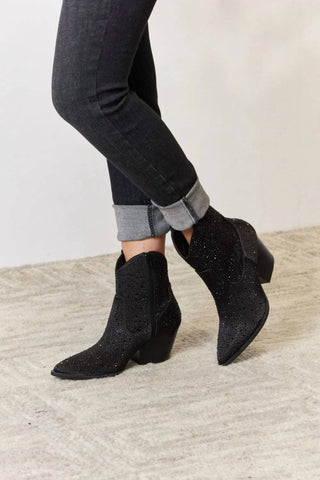 Trendsi - Women's East Lion Corp Rhinestone Ankle Cowboy Boots