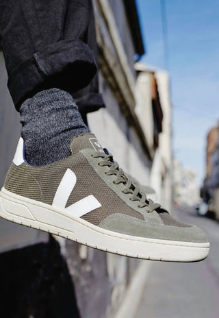 Veja - Tênis masculino V-12 B-mesh