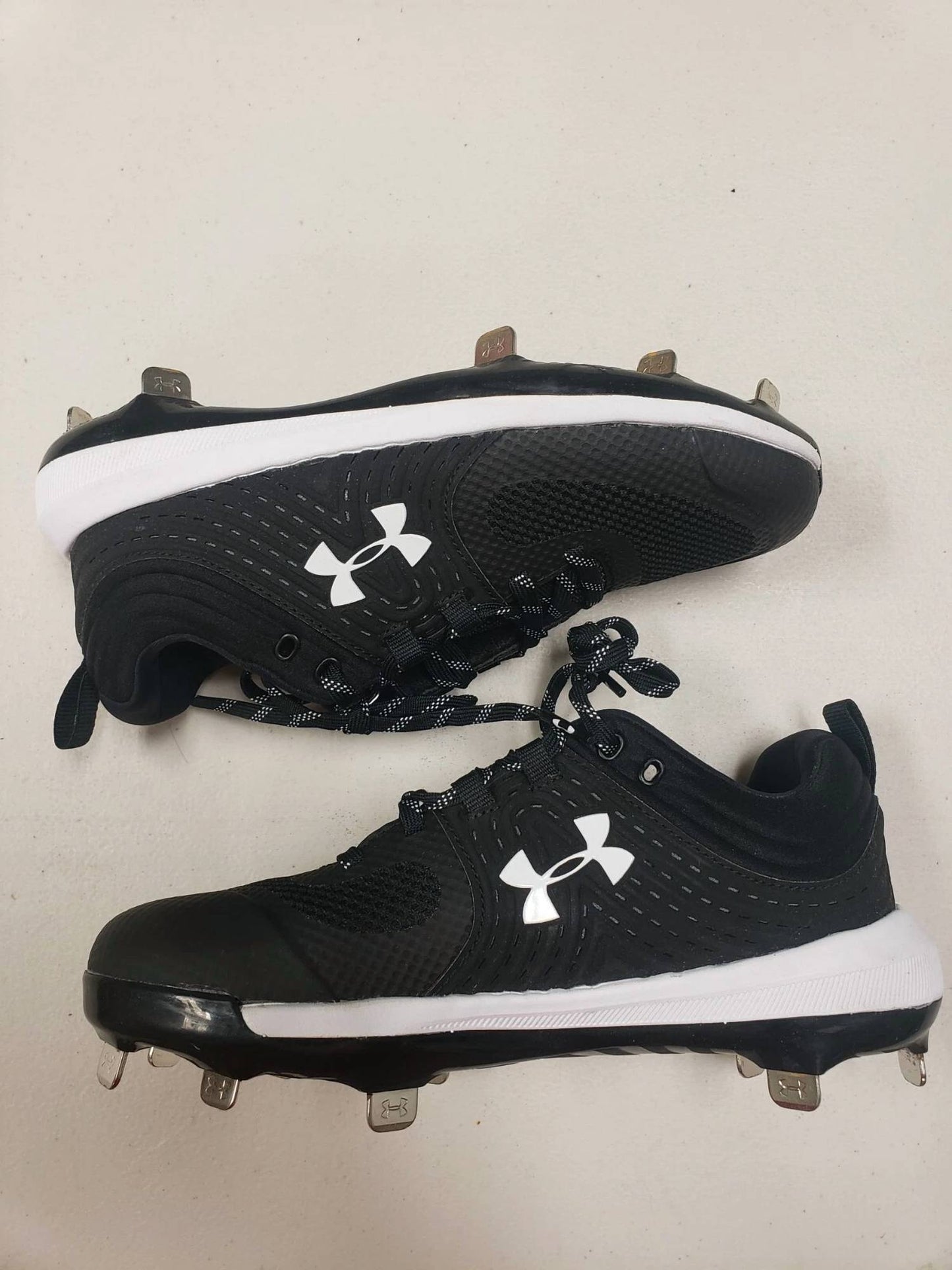 Under Armour - Women's Yard Low Sneakers