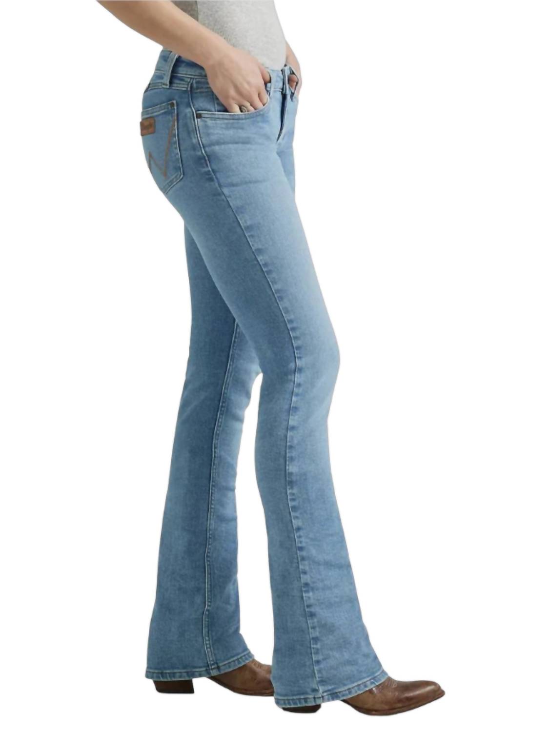 Wrangler - Retro Mae Mid Rise Bootcut Jean