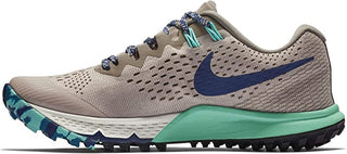 Tênis de corrida Nike Air Zoom Terra Kiger 4 feminino, cinza-claro/azul/marrom