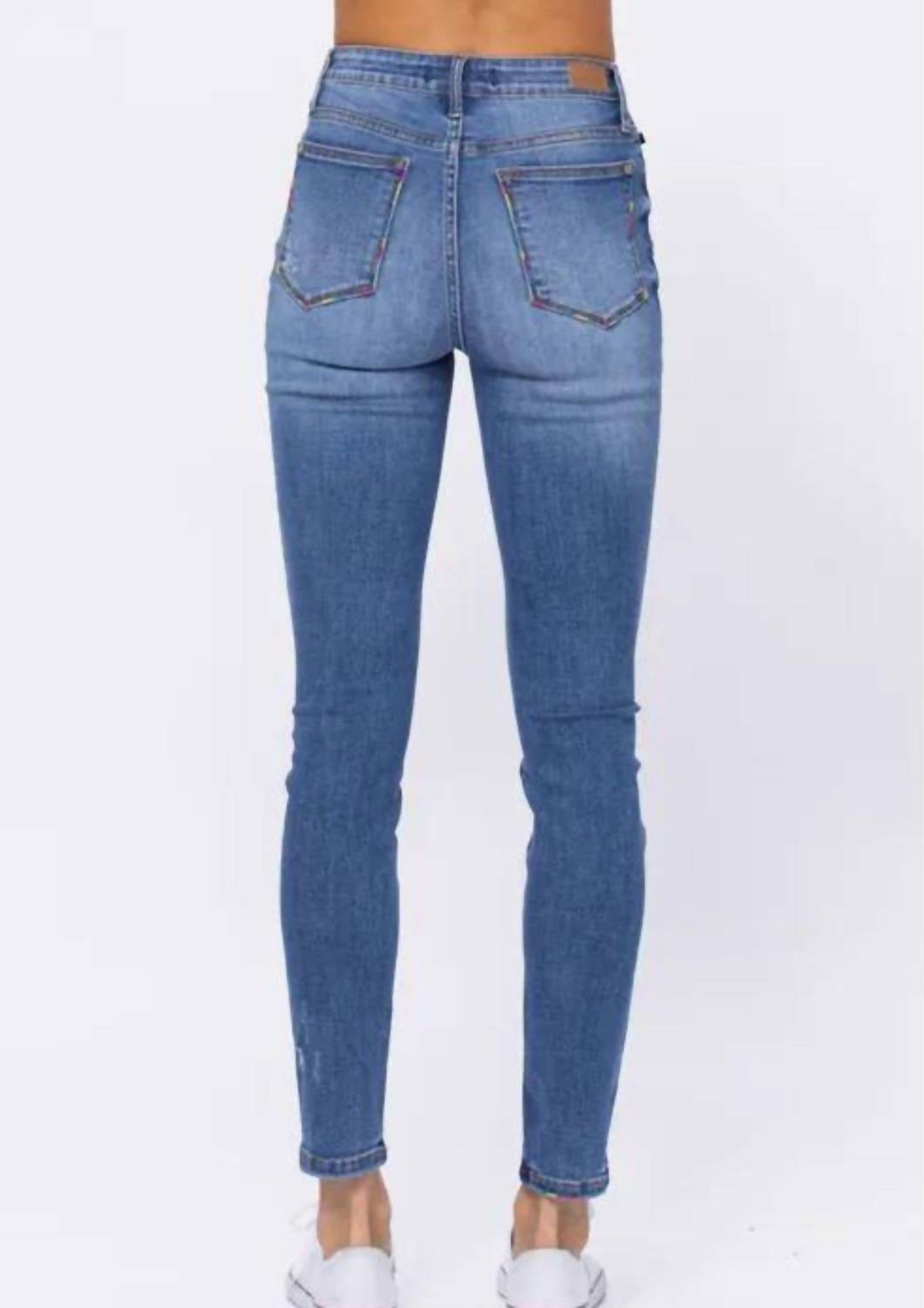 Judy Blue - RAINBOW EMBROIDERY POCKET SKINNY JEAN - PLUS
