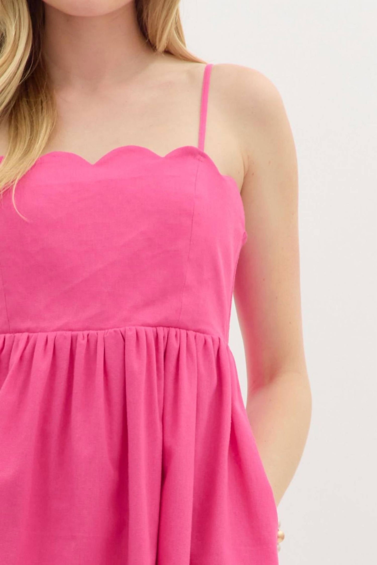 Entro - Scallop Accent Mini Dress