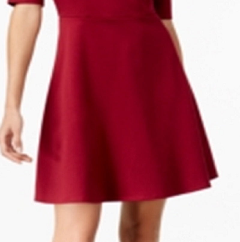 Vestido Monteau Feminino com Decote Recortado e Ajuste Flare, Vermelho, Tamanho Pequeno Grande