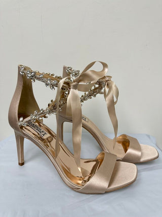 Sandálias de salto alto Badgley Mischka Tracy com strass e fita para mulheres, rosa, tamanho 8 M