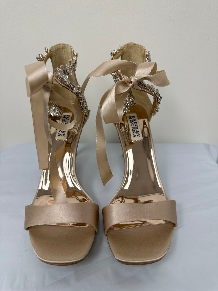 Sandálias de salto alto Badgley Mischka Tracy com strass e fita para mulheres, rosa, tamanho 8 M