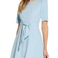 Vestido feminino Adrianna Papell com manga curta e amarração frontal, azul, tamanho 2