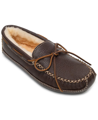 Chinelo masculino Minnetonka em couro legítimo de ovelha marrom, tamanho 11M