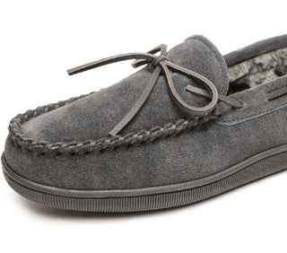 Pantufa masculina Minnetonka com forro de pele sintética e sola dura, cinza, tamanho 12 W