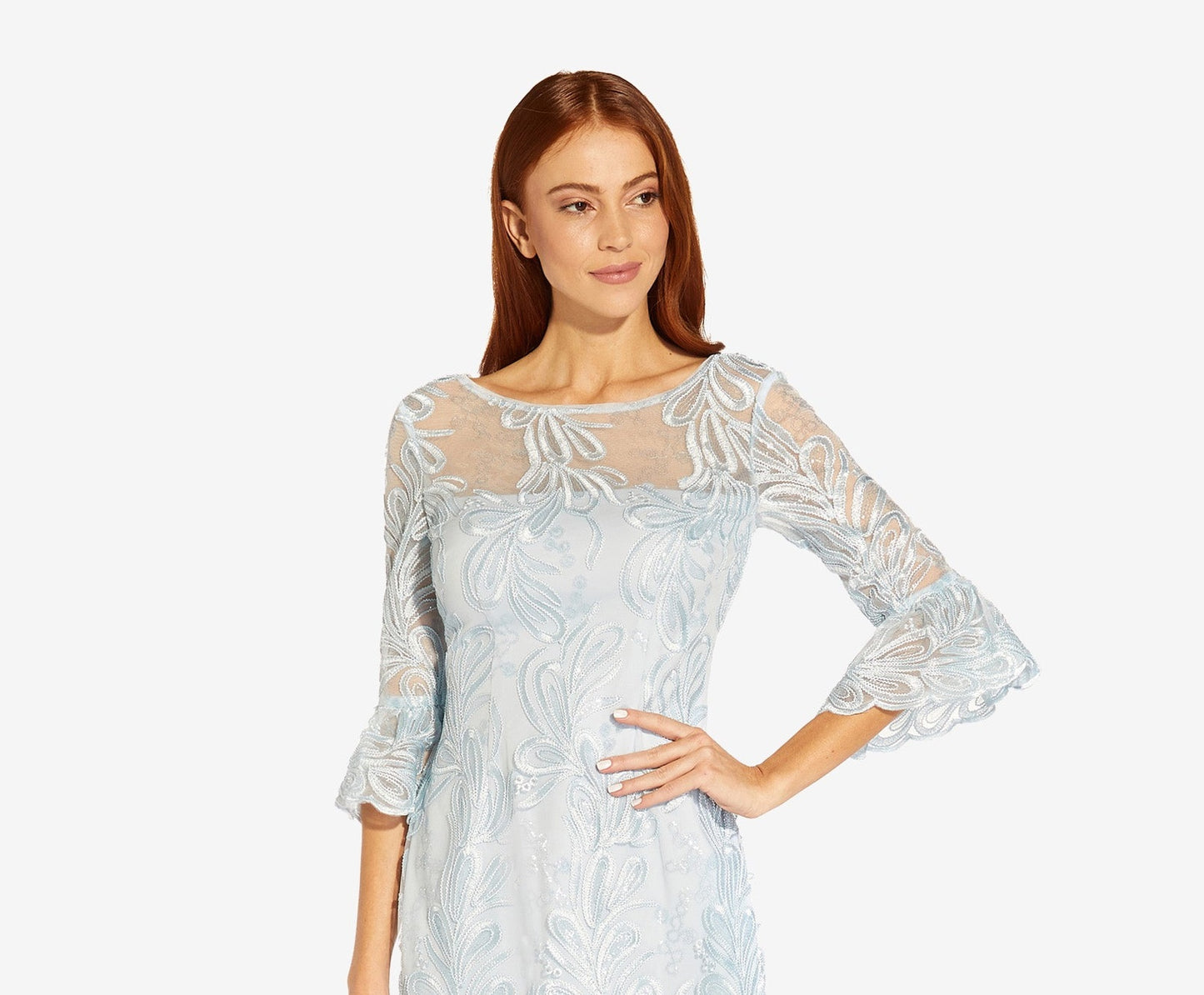 Vestido feminino Adrianna Papell com manga sino e detalhes em azul, tamanho 14