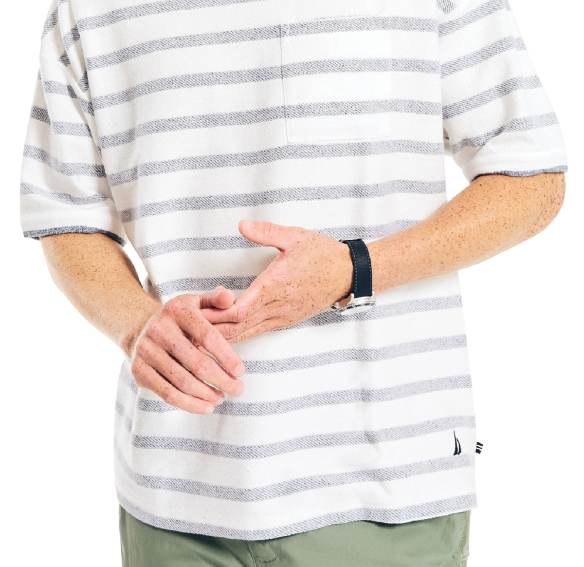 Camiseta masculina Nautica com ajuste solto, gola redonda e bolso listrado, branca, tamanho extragrande