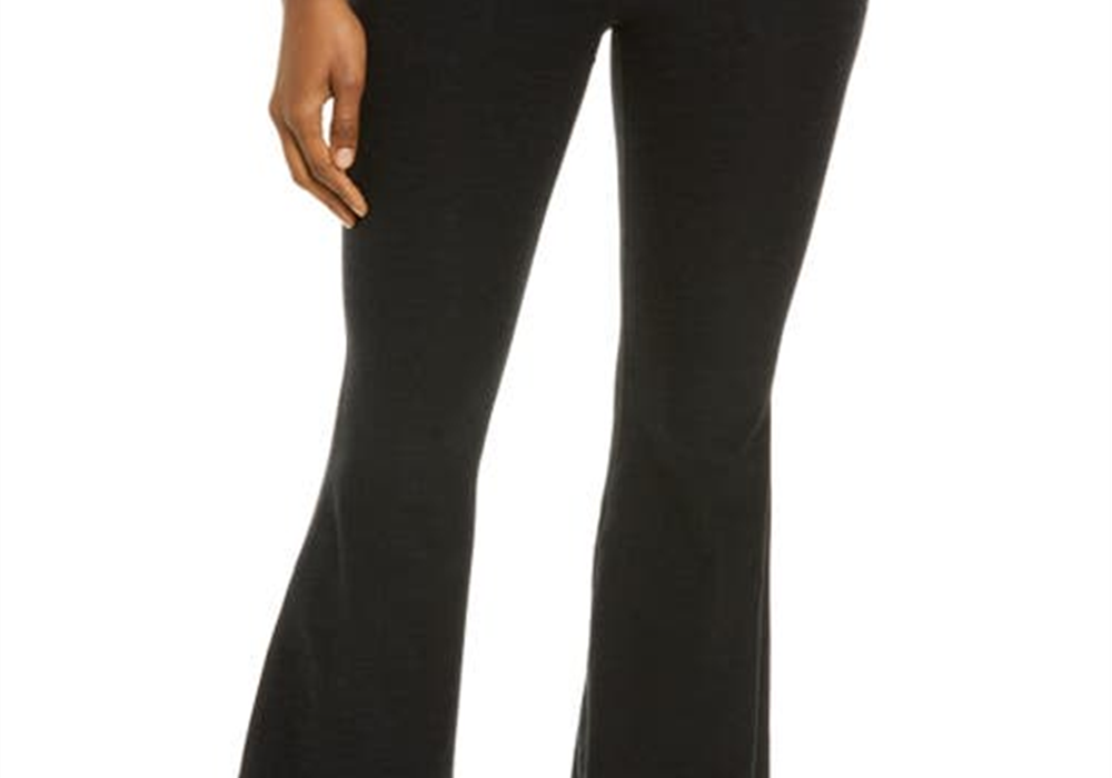 Calça Legging Flare de Cintura Alta Beyond Yoga, Darkest Night, Tamanho Médio