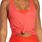 Além do Yoga, Take the Plunge Rib Tank em Redflower, tamanho grande, vermelho