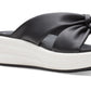 Sandálias femininas Clarks Cloudsteppers Drift Ave Slip On Wedge, pretas, tamanho 7,5 W