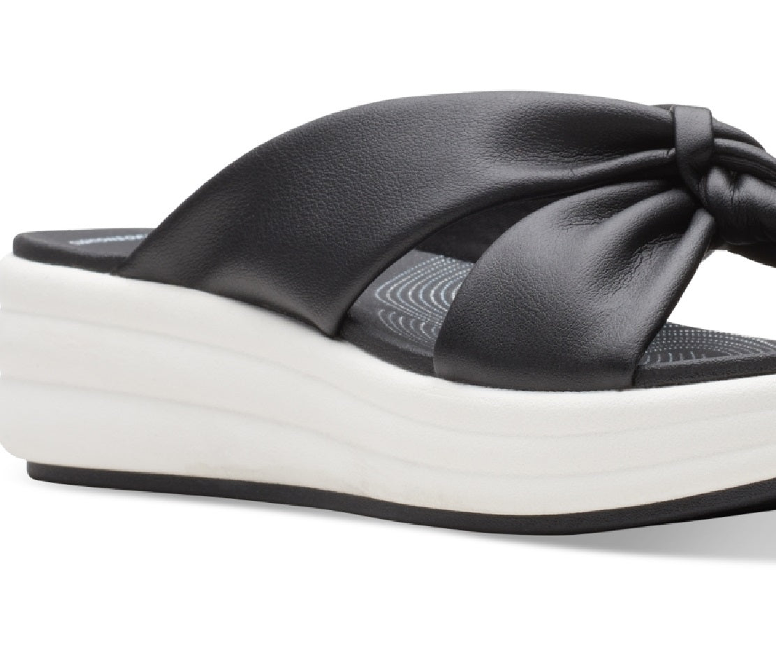 Sandálias femininas Clarks Cloudsteppers Drift Ave Slip On Wedge, pretas, tamanho 7,5 W
