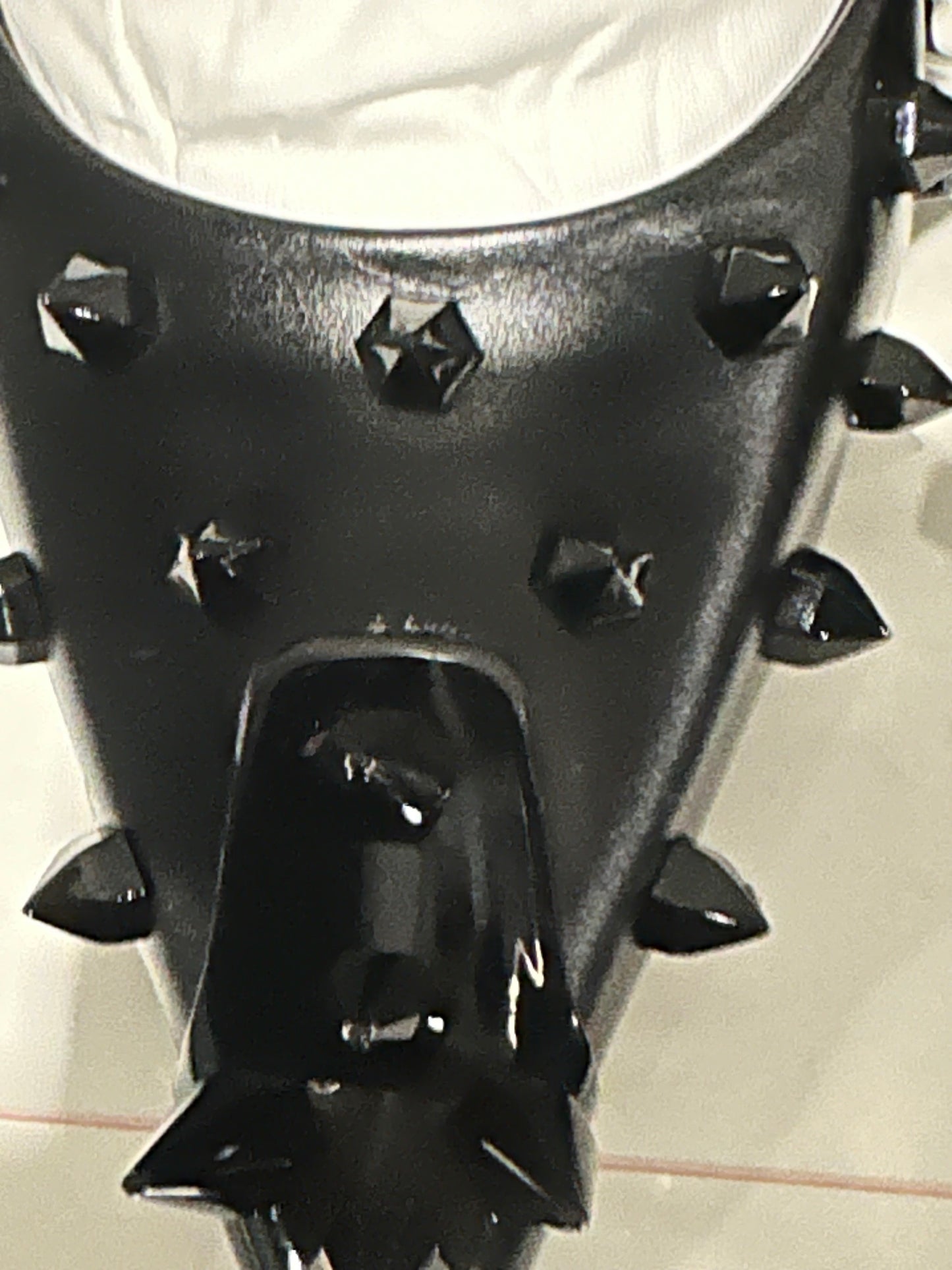 Alexander Mcqueen Sapatos de salto alto gatinho com pontas pretas tamanho 4 para mulheres