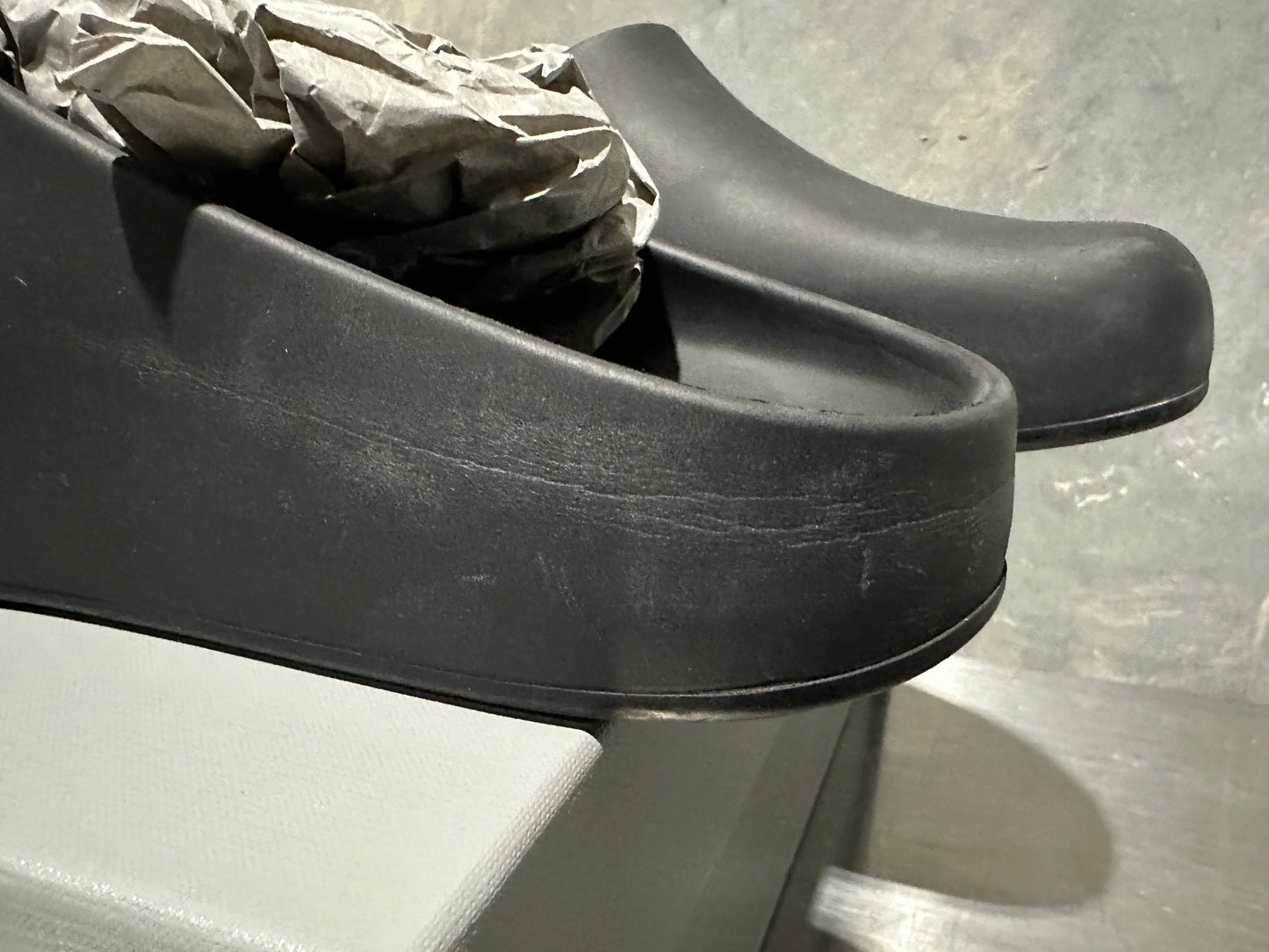 Tamanco fechado Balenciaga Logo Pool Masculino Preto Tamanho 9