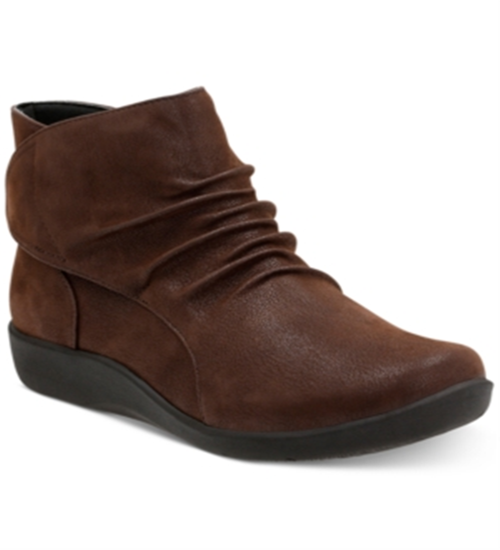 Clarks Sillian Sway Bota de Couro com Bico Redondo Feminina Marrom Tamanho 8 M