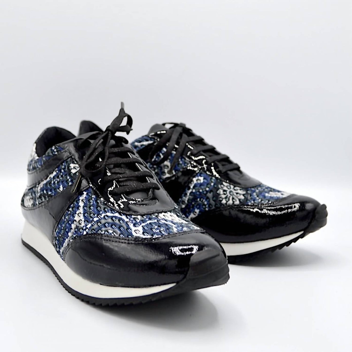 Chelsea Jones - Women's Train Walking Shoe