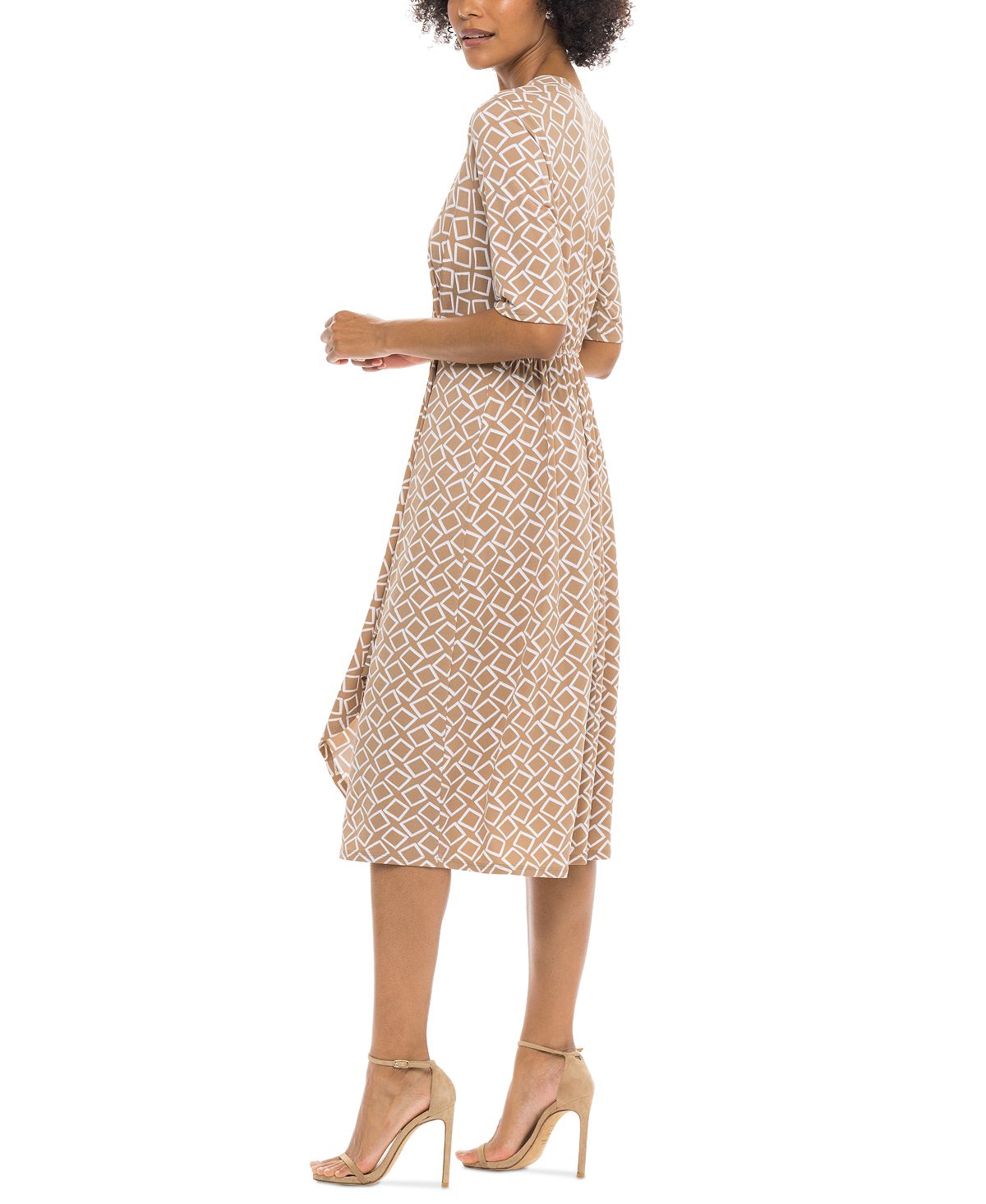 Vestido envelope falso estampado feminino Robbie Bee marrom tamanho grande