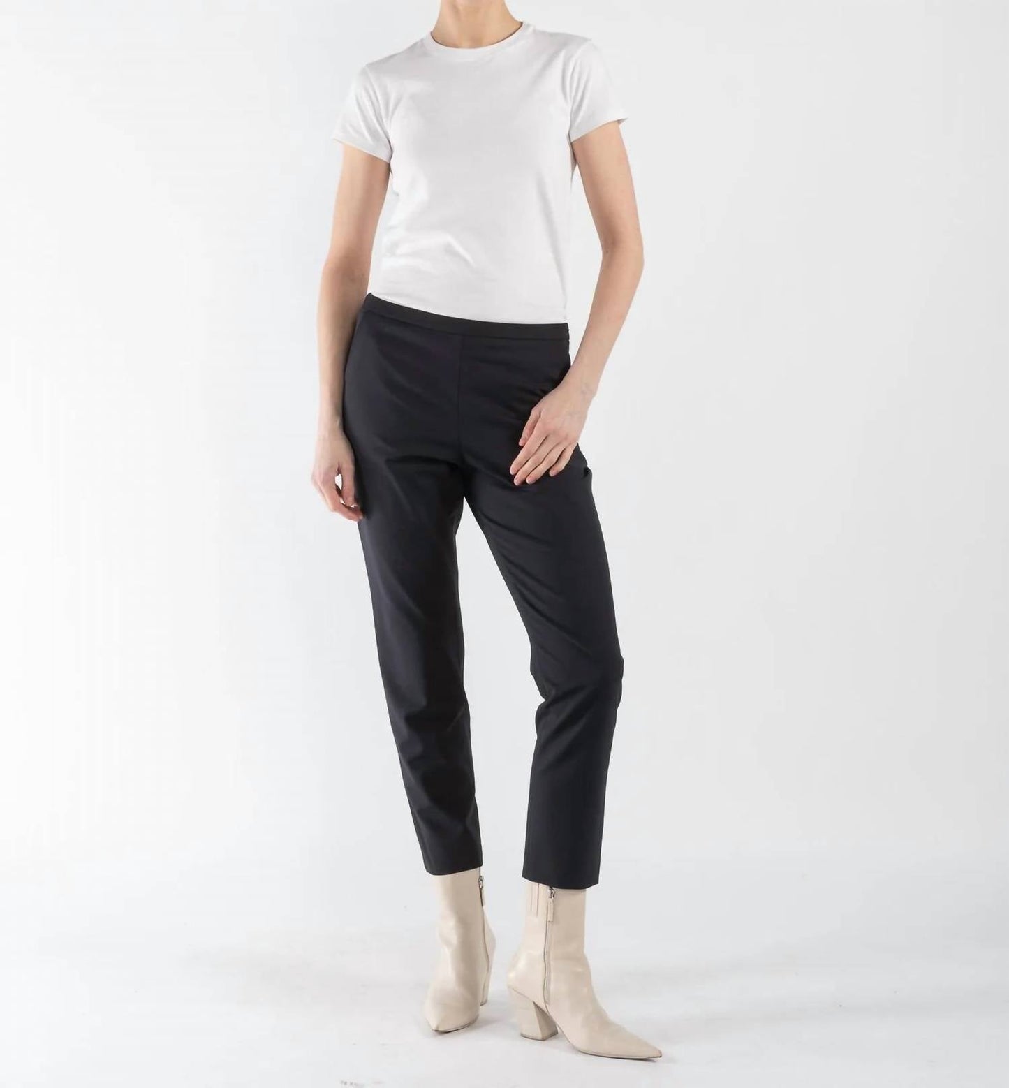 6397 - Slim pull on pant