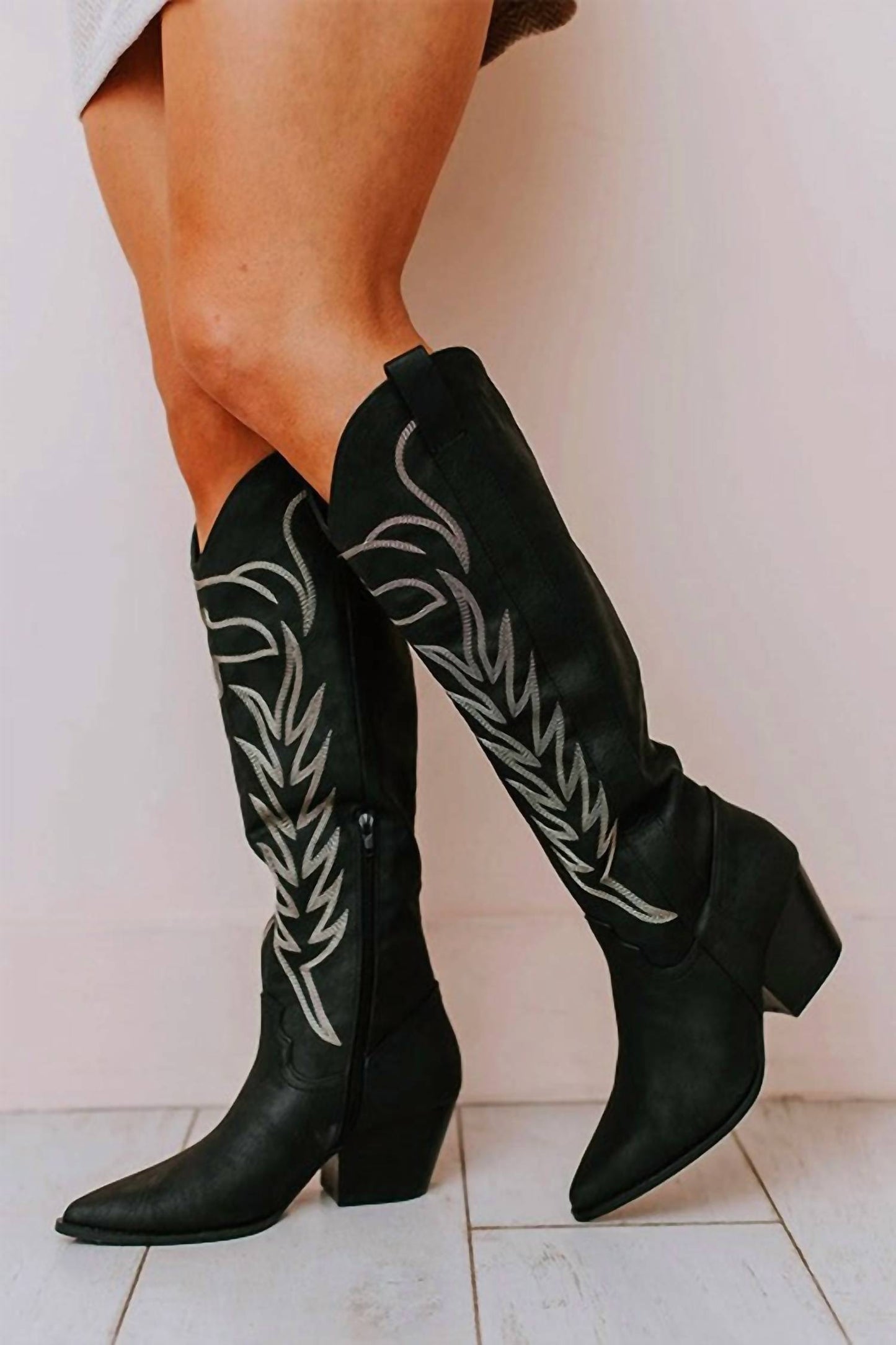 La Shoe King - Walking On A Dream Boots