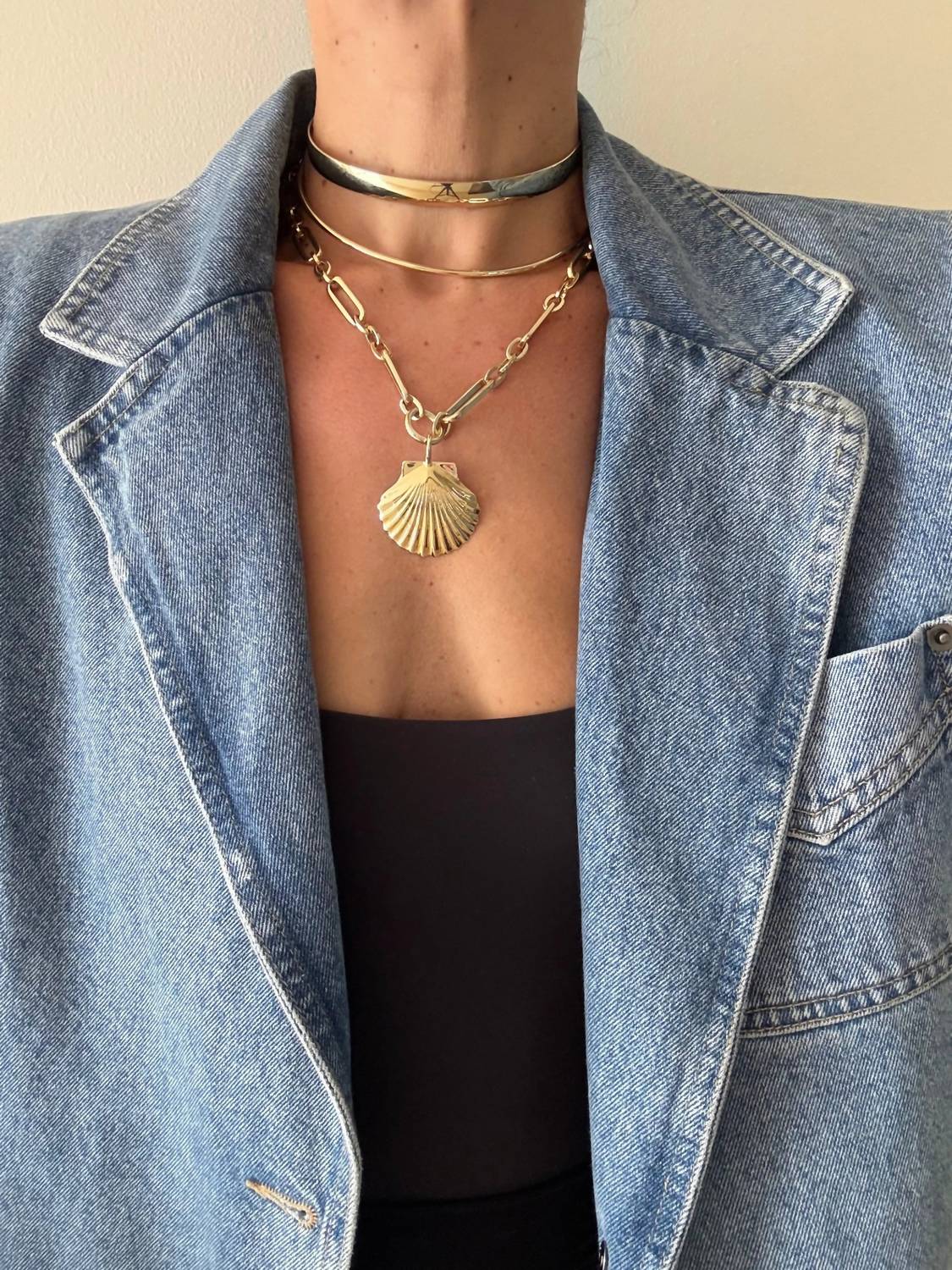 Eklexic - Women's Shelly Pendant