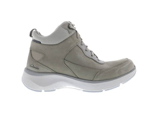 Clarks - Women's Wave 2.0 MID Boots