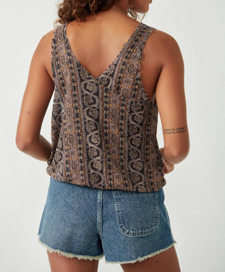 Free People - SUA CAMISETA TORCIDA