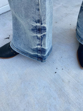 Judy Blue - Calça Jeans Flare Pin Tack