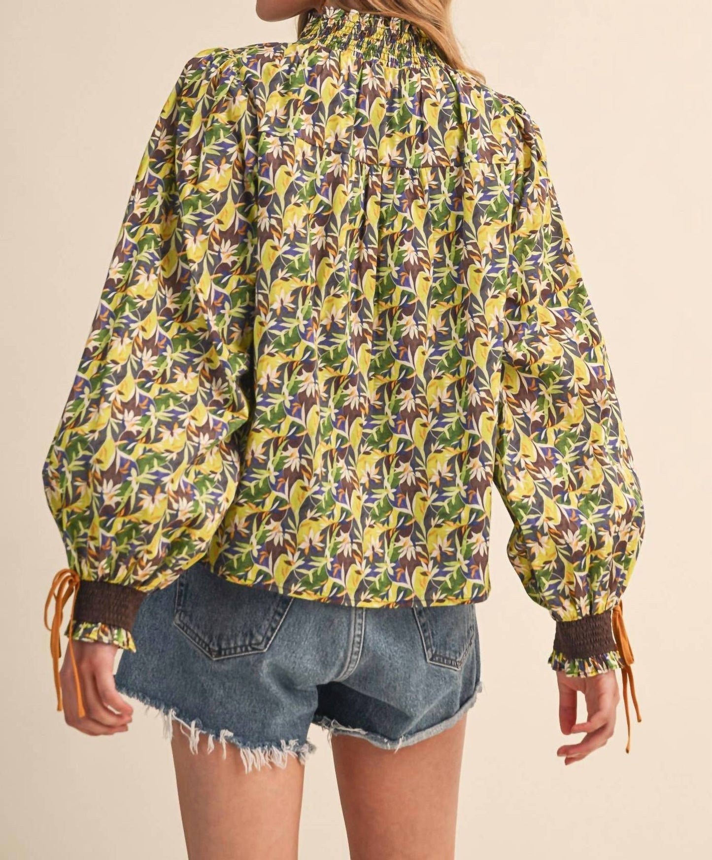&Merci - Contrast Neckline Smocked Puff Sleeve Top
