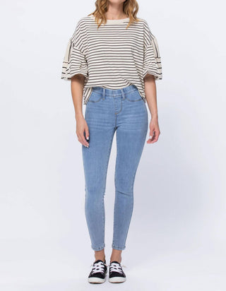 Judy Blue - Calça Jeans Skinny com Cintura Elástica