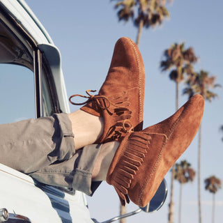 Minnetonka - Men's Classic Softsole Fringe Boot