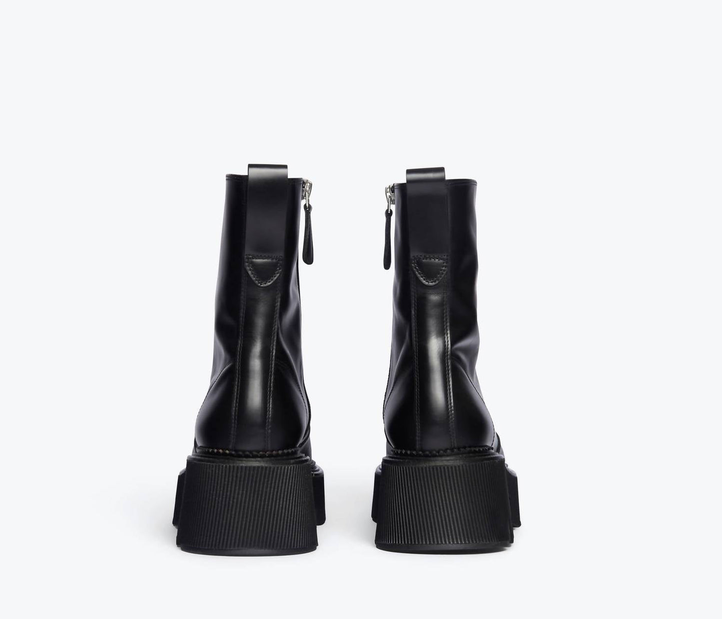 Freda Salvador - Women's Darla Lug Sole Chelsea Boot