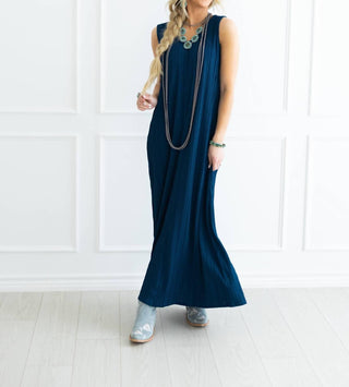 Andree By Unit - Textured Pleated Maxi Dress