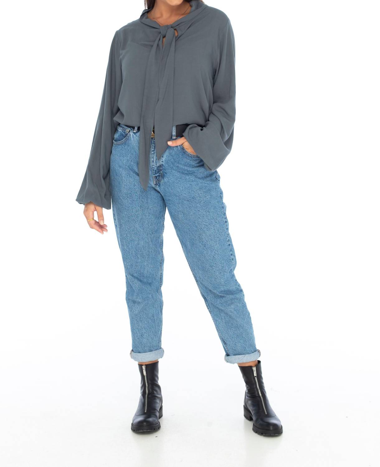 Skemo - Basics Tie Blouse