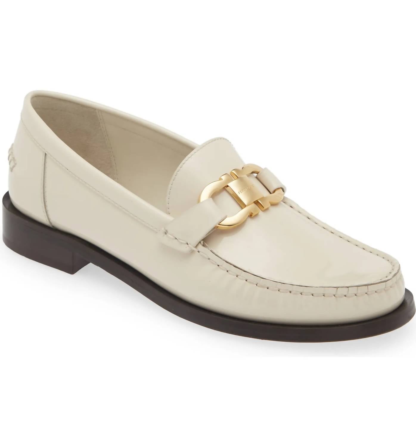 Salvatore Ferragamo - Sapatos femininos Maryan Bit em couro envernizado