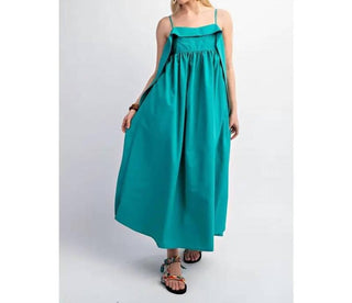 Estilo EUA - Vestido midi com costas abertas