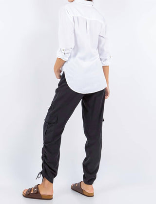 Paparazzi - Calça cargo com cintura alta em Tencel Slub - Costura interna 29"