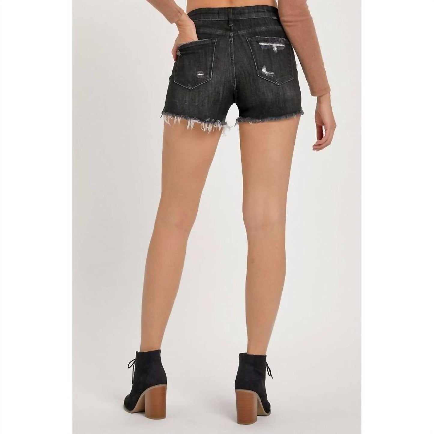 Risen - Mid Rise Patched Short